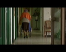 hall_femme_chariot_de_dos2